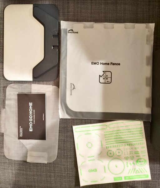 Emo go home, pet artificial.